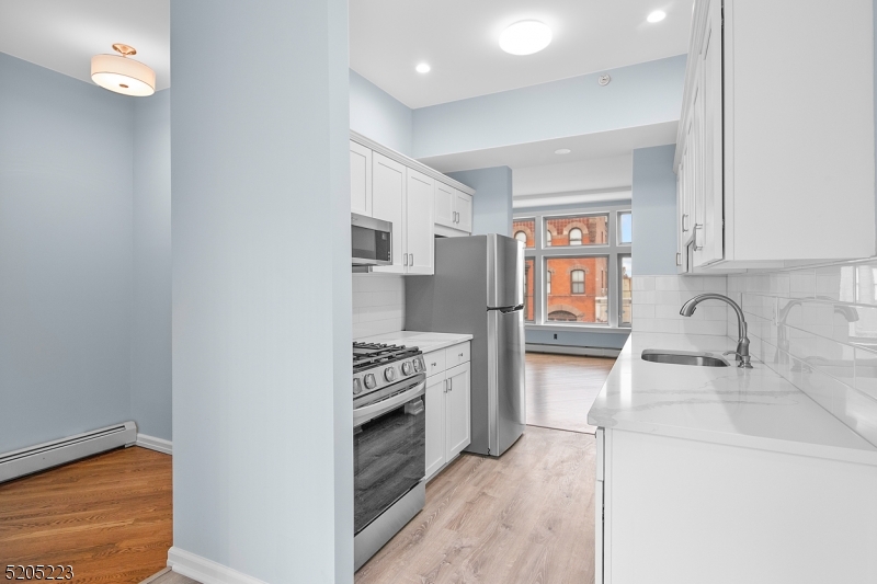 420 Bloomfield Ave Apt 4 4