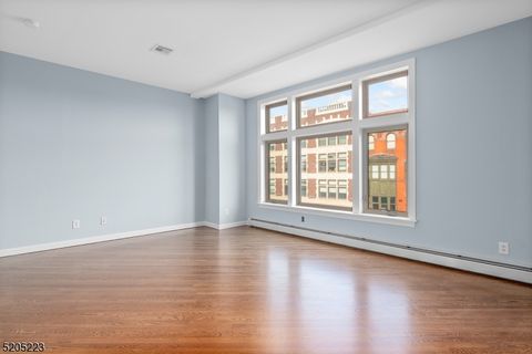 420 Bloomfield Ave Apt 4 4 Montclair Twp. NJ 07042