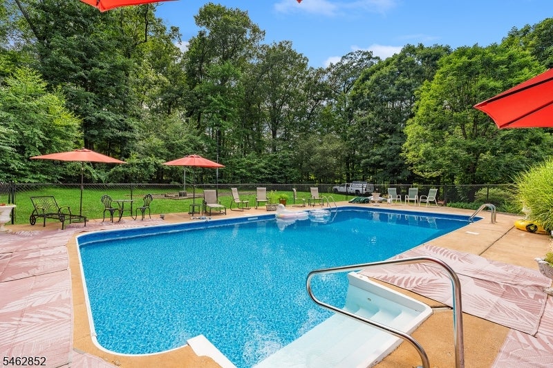 8 Alpine Ridge Rd