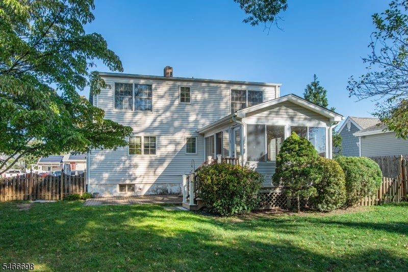 103 Newbury Pl