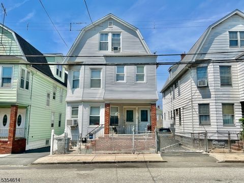 61 Maple St Kearny Town NJ 07032