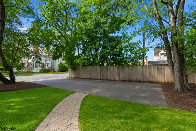 129 Claremont Ave 2