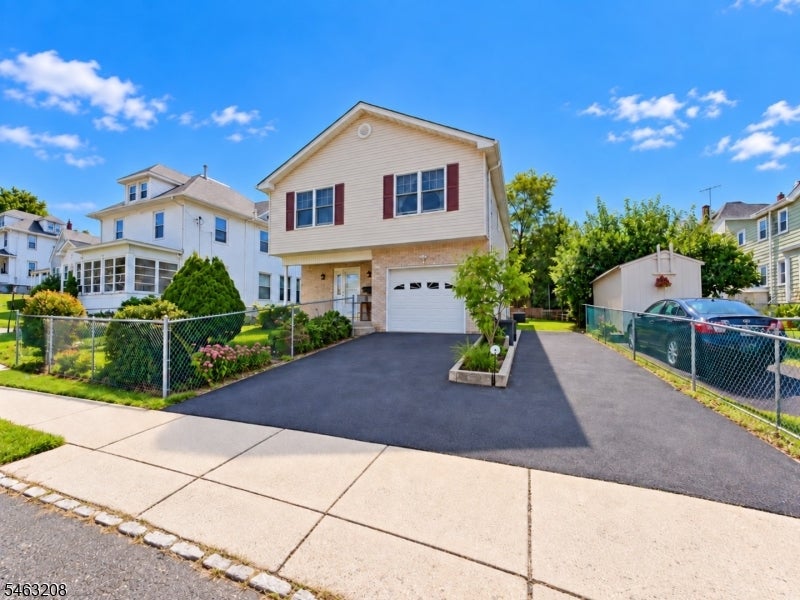 66 Goodale Ave