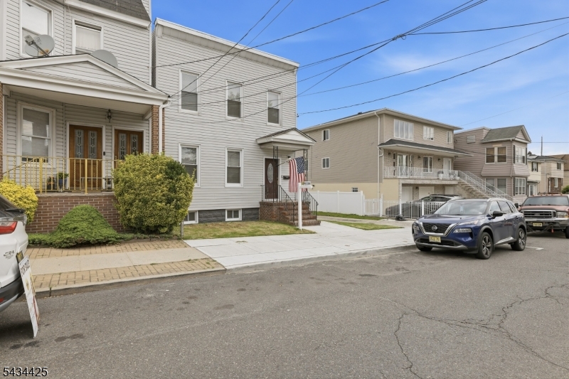 145 Tappan St