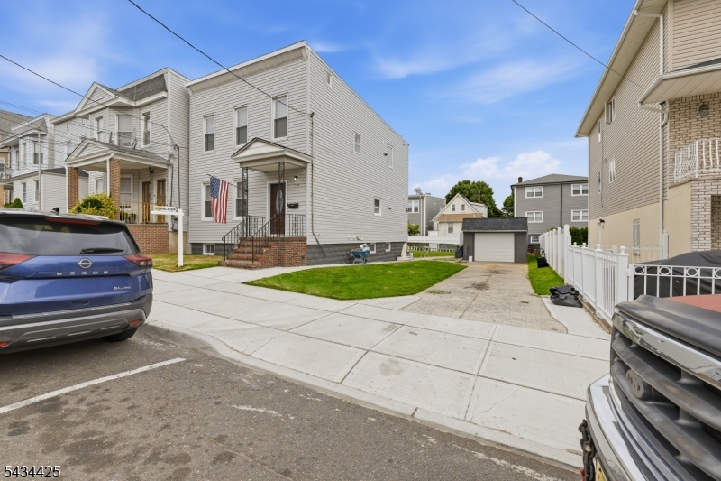 145 Tappan St