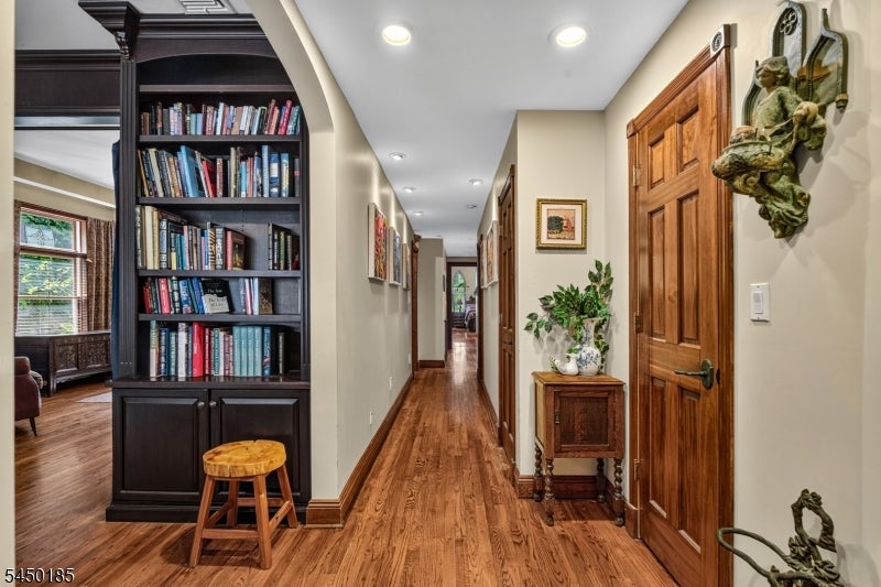 82 W 34Th St 2