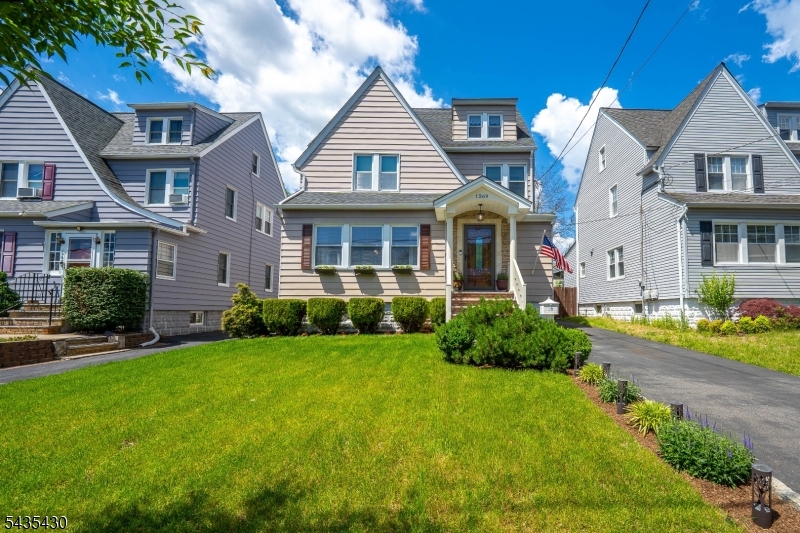 1269 Robinson Ter