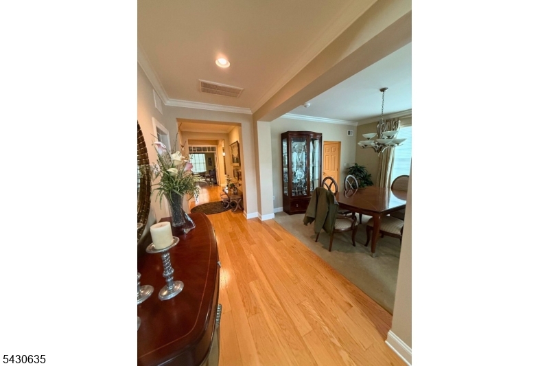 120 Crescent Way