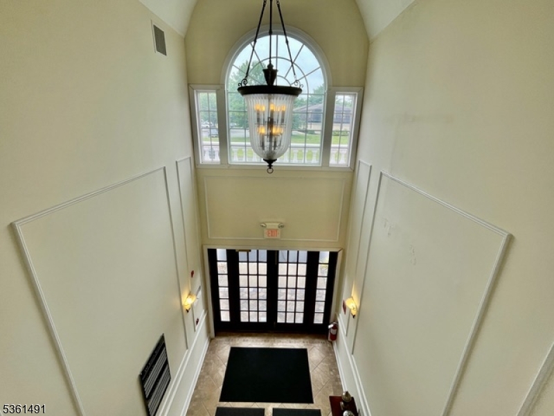 351 Sparta Ave
