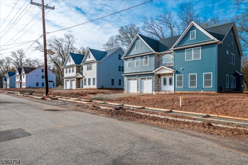 90 Hancock Rd