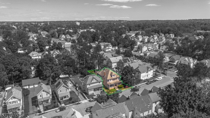 325-29 Stebbins Pl 4