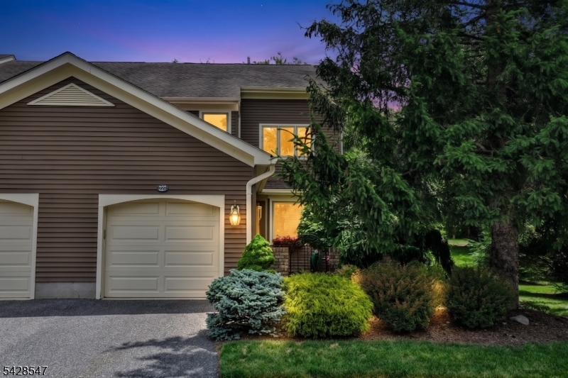 227 Westervelt Ln