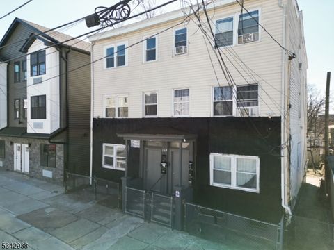 171 Temple St Paterson City NJ 07522