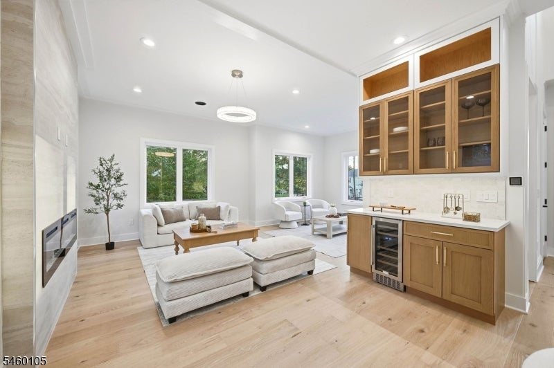 25 Claremont Ave