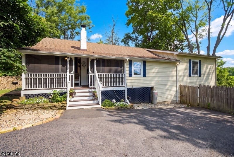 247 Musconetcong River Rd