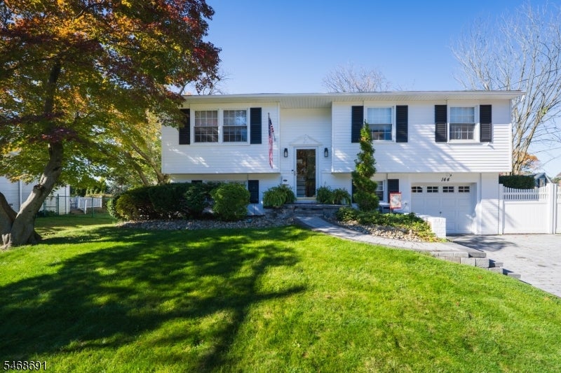 144 Pickford Ave