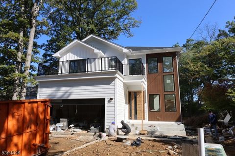 36 Wilson Ter Livingston Twp. NJ 07039