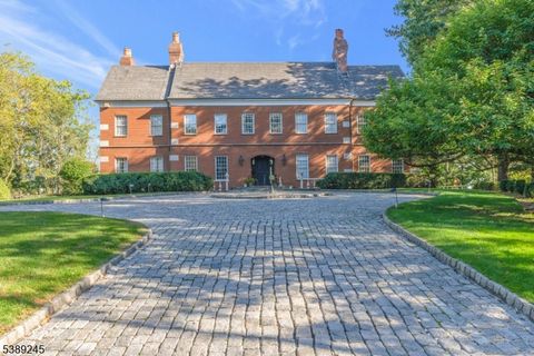 53 Canterbury Ln Watchung Boro NJ 07069