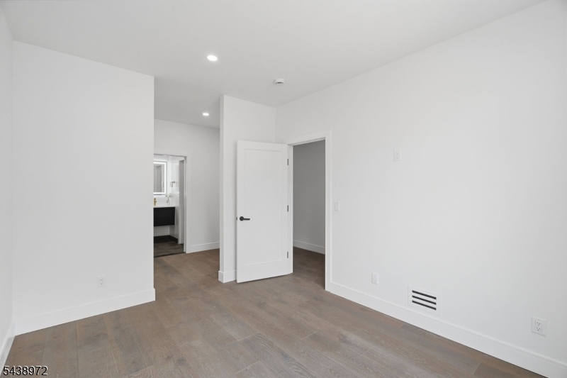 9 Minerva St 1