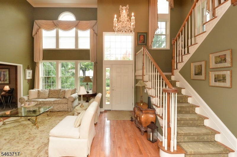 12 Skyview Dr 12