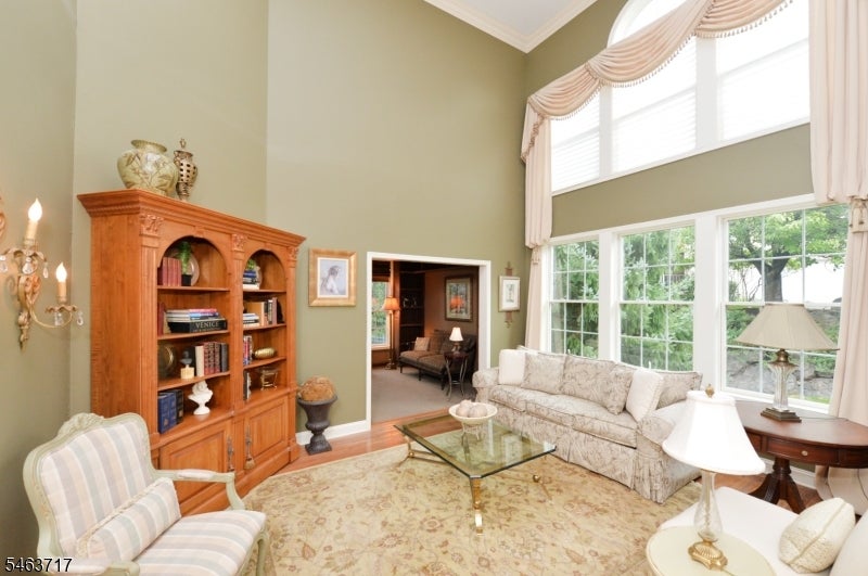 12 Skyview Dr 12
