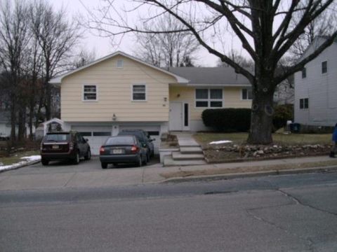 233 Walnut Ave Pompton Lakes Boro NJ 07442