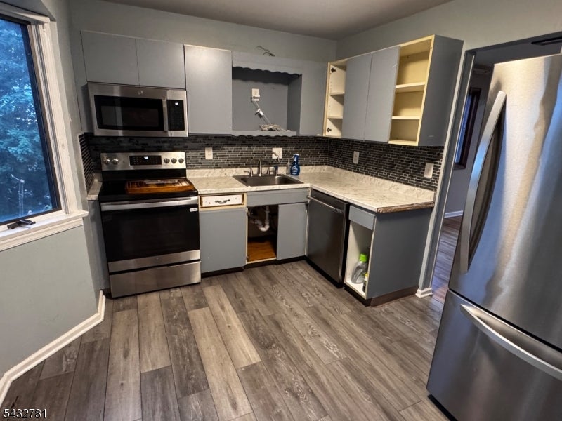 270 Silleck St 1