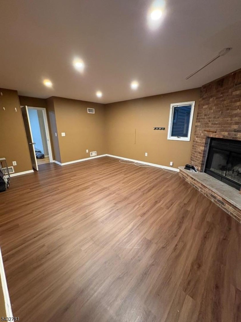 270 Silleck St 1