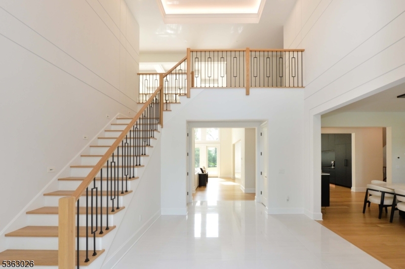 789 Colonial Rd
