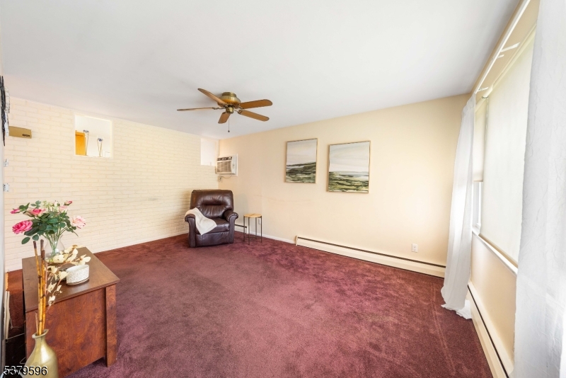 36 Amherst Ave