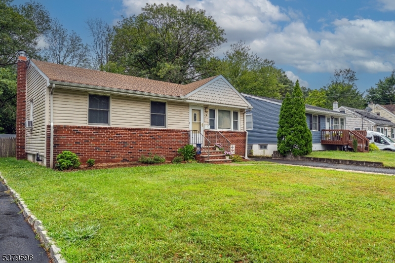 36 Amherst Ave