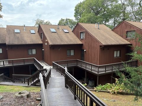 1 Gray Rock Dr 5 Vernon Twp. NJ 07462