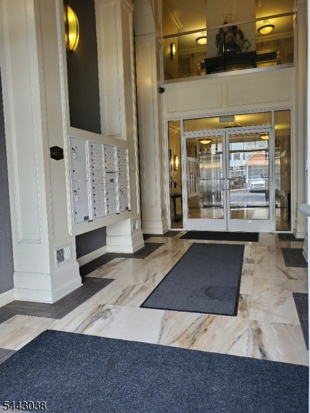 104 E Elizabeth Ave 207