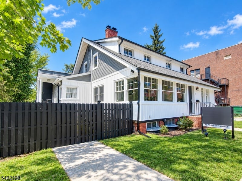 19 Prospect St
