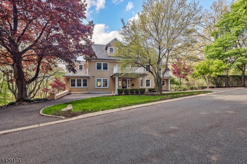 151 Lookout Rd