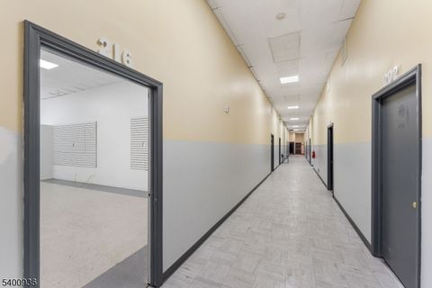 43 Merchant St Newark City NJ 07105