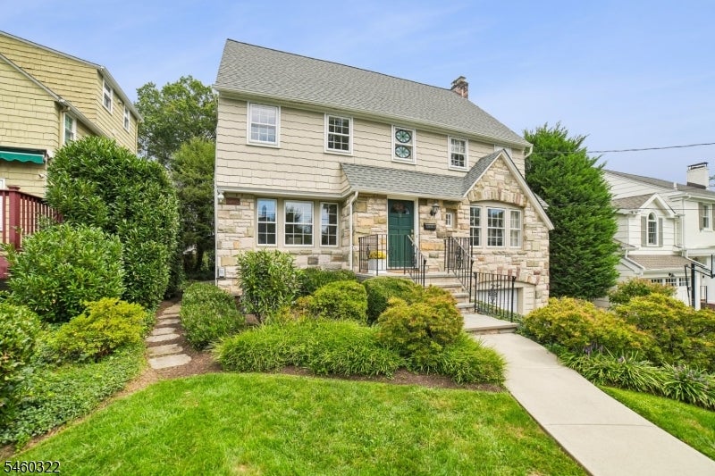 31 Claremont Ave
