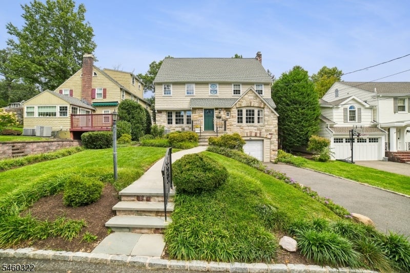 31 Claremont Ave