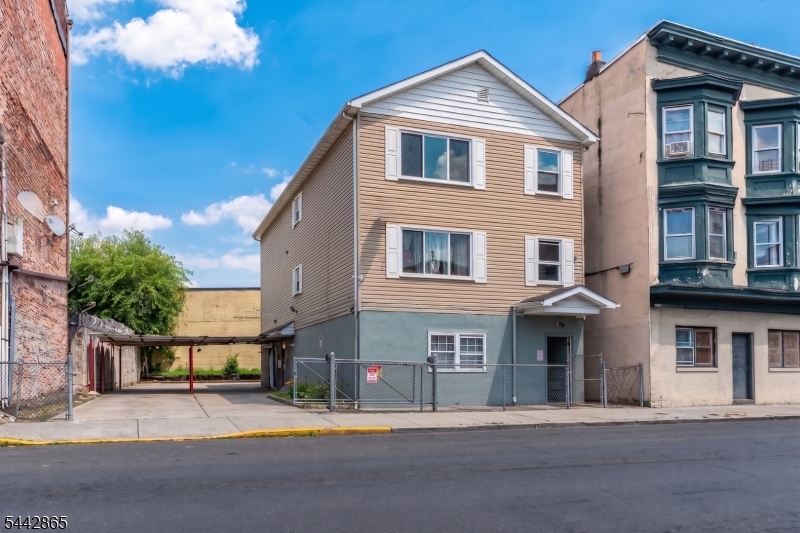 363 Summer St