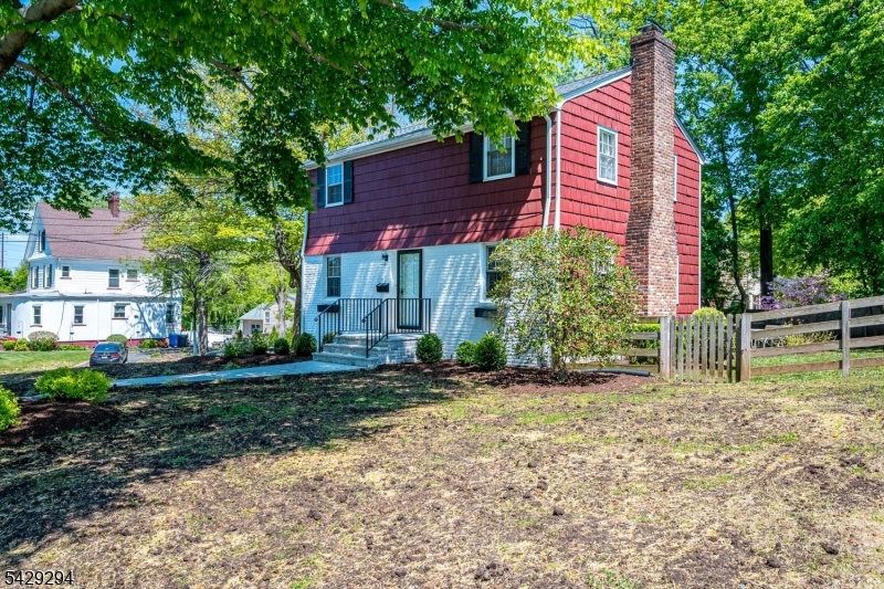 78 Rose St