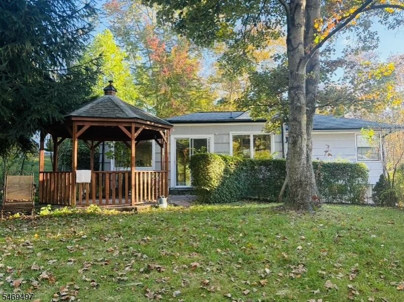367 Summit Rd