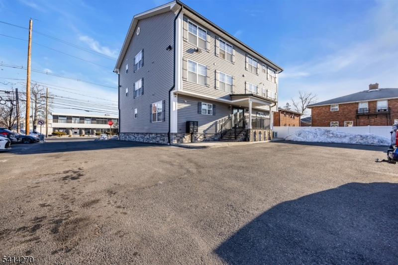 1200 W Saint Georges Ave