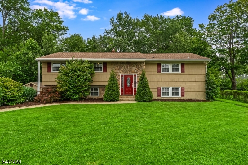 59 Knoll Rd