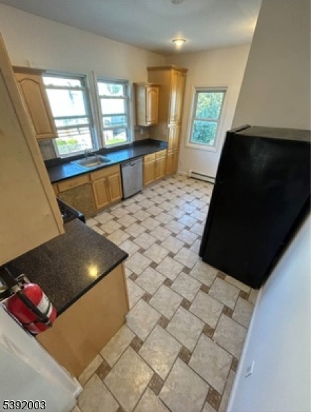 466 Cortlandt St 2nd Fl. 2