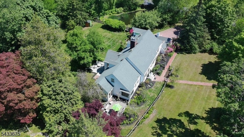 54 Blackberry Ln