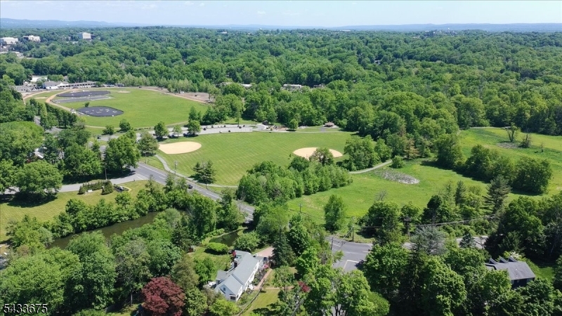 54 Blackberry Ln