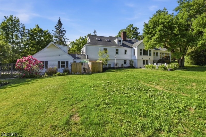 54 Blackberry Ln