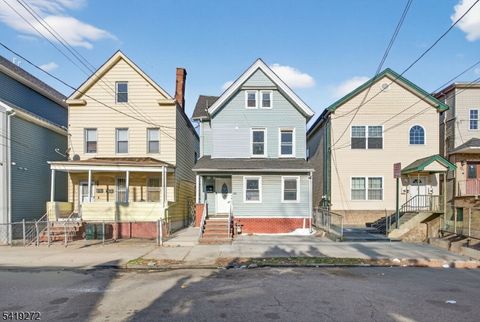 136 Smith St Elizabeth City NJ 07201