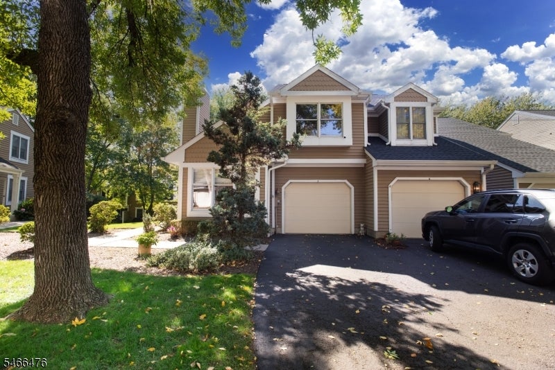5 Eton Ct