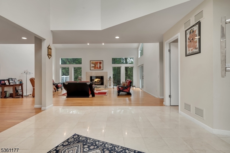12 Fox Hollow Rd